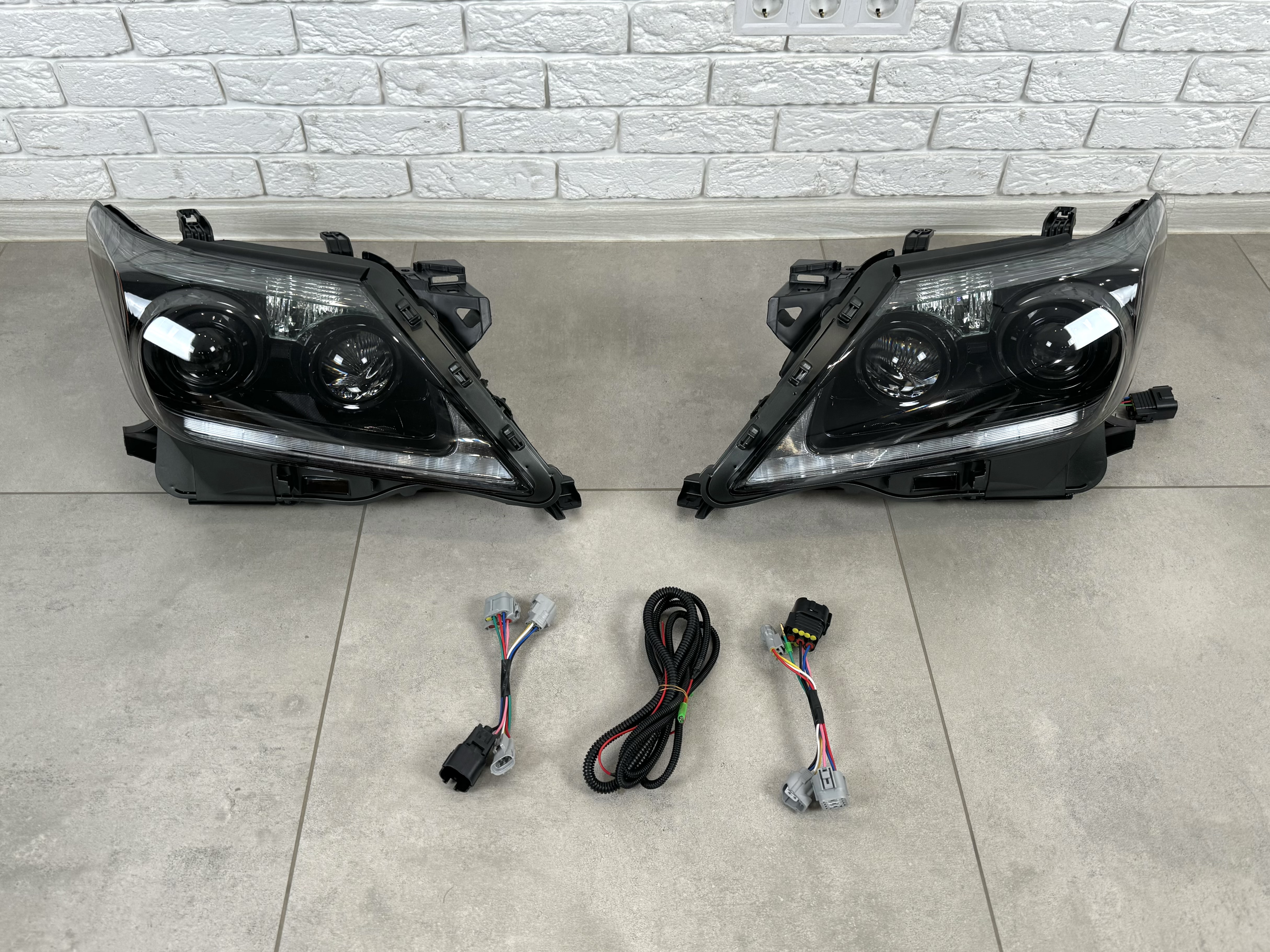 LED фари BLACK Lexus LX 570 2012-2015 2шт. 2
